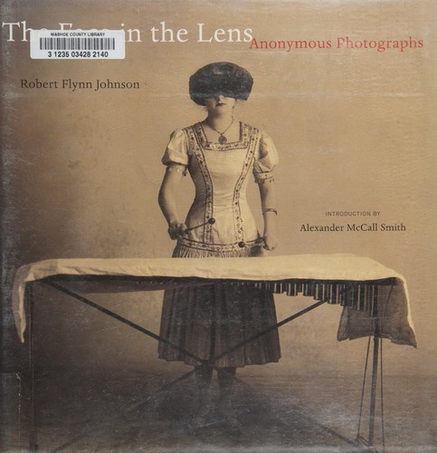 Cover of The face in the lens
