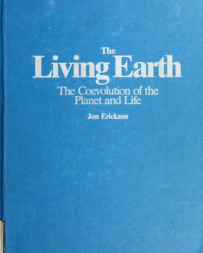 Cover of The Living Earth