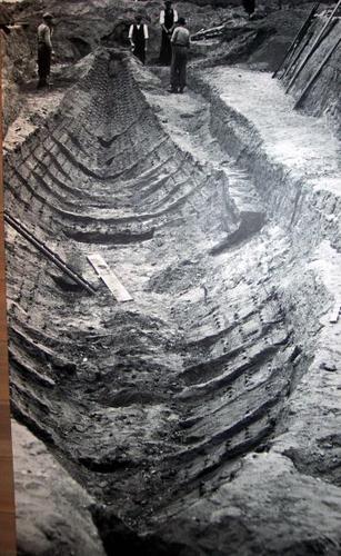 Cover of Sutton Hoo Viking Ship Burial