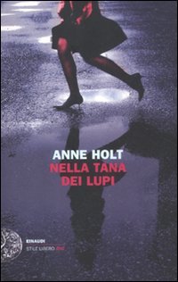 Cover of Nella tana dei lupi